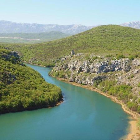 Rooms Marija - Rooms With Pool Trilj Εξωτερικό φωτογραφία